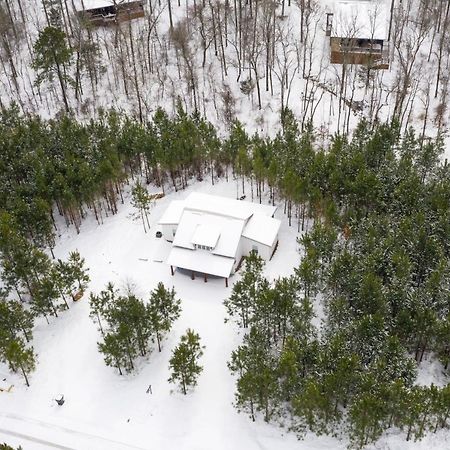 Bella Luna Cabin - Cozy Farmhouse Cabin, Private Deck, Swing Set, Fire Pit, Hot Tub Villa Broken Bow Exterior foto